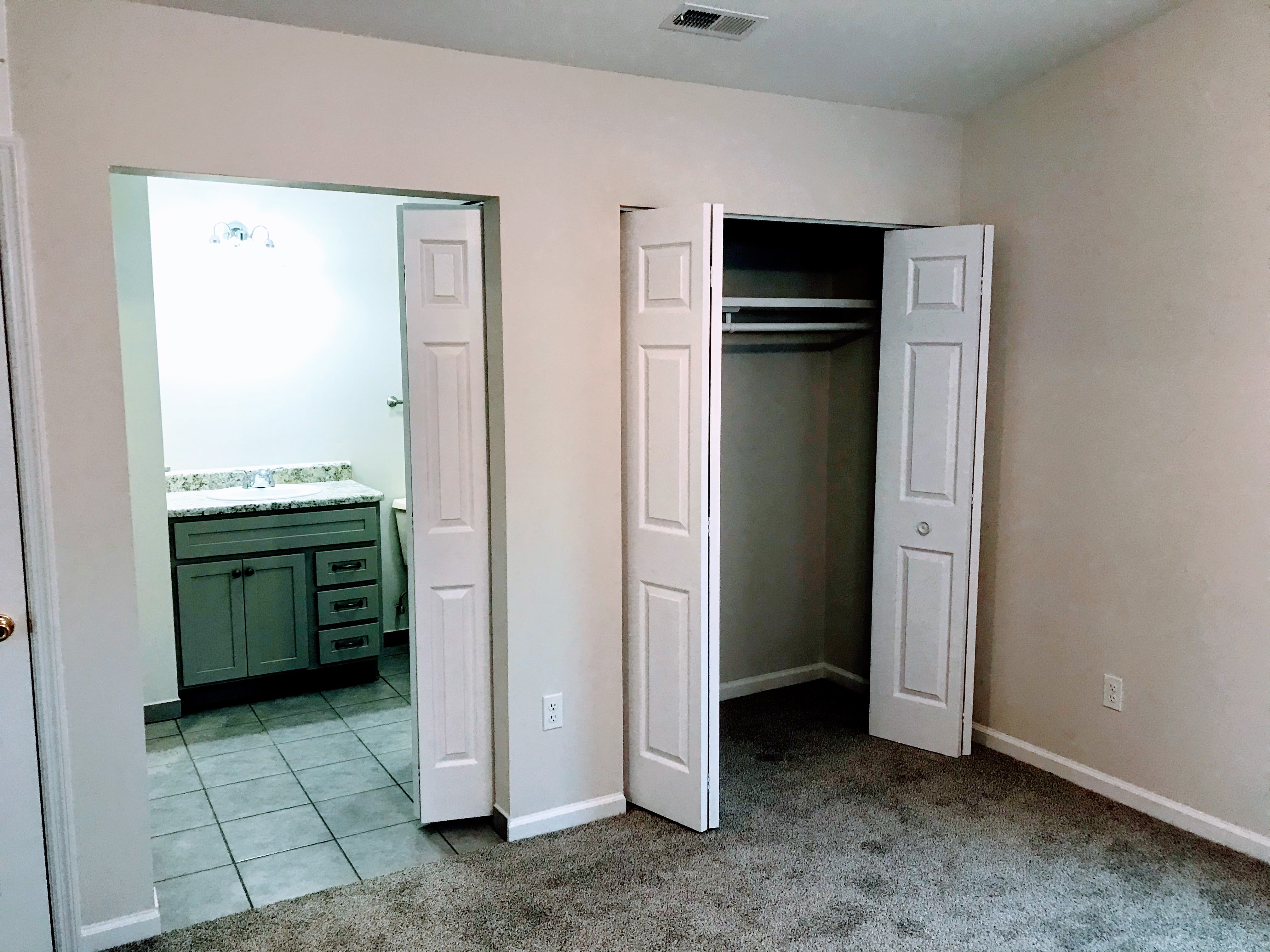 472 Merchant house for rent